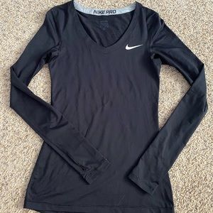 Women’s Nike Pro DRI-FIT v-neck. Size XS
